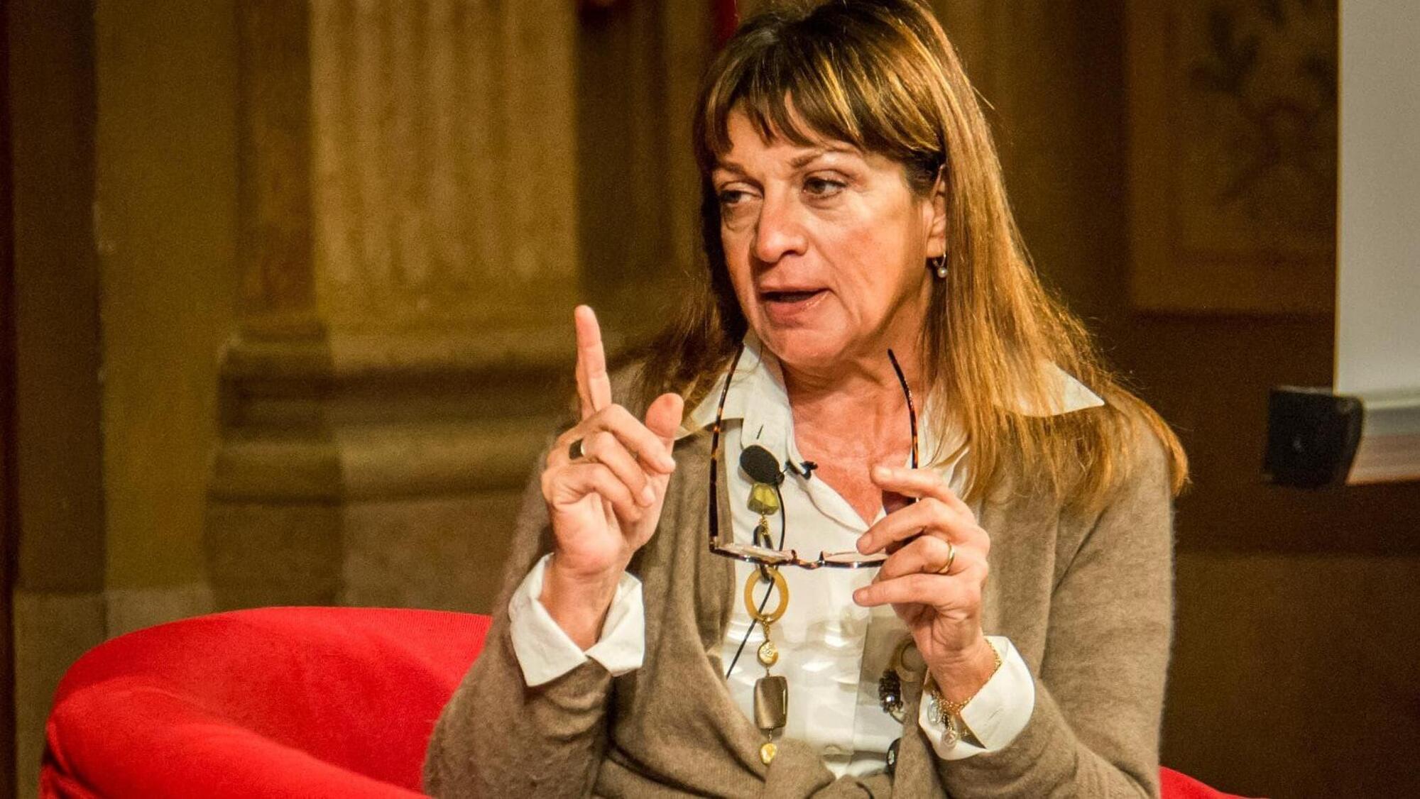 Quando Marina Terragni, nominata garante dell&rsquo;infanzia, ci spiegava il suo programma: &ldquo;Identit&agrave; di genere a scelta? Una follia. Meloni ascolta, Schlein no&rdquo;. Intervista all&rsquo;eretica di sinistra che teme il &ldquo;contagio sociale&rdquo;