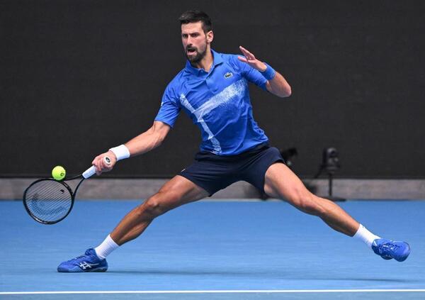 Australian Open, ma avete visto l&#039;infortunio di Djokovic (all&#039;inguine?) contro Alcaraz nei quarti di finale? [VIDEO]