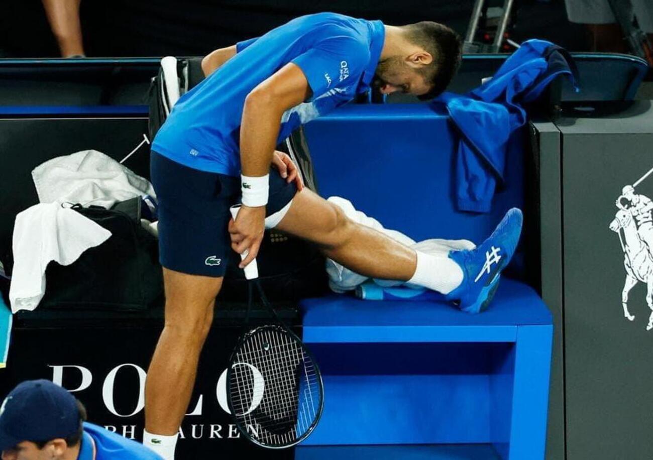 Australian Open, Djokovic batte Alcaraz, ma Bertolucci: &ldquo;Il medical time out? Pensate davvero che non ci sia tattica? Carlos? Ha voluto strafare e&hellip;&rdquo; E sul ritiro di Nole...