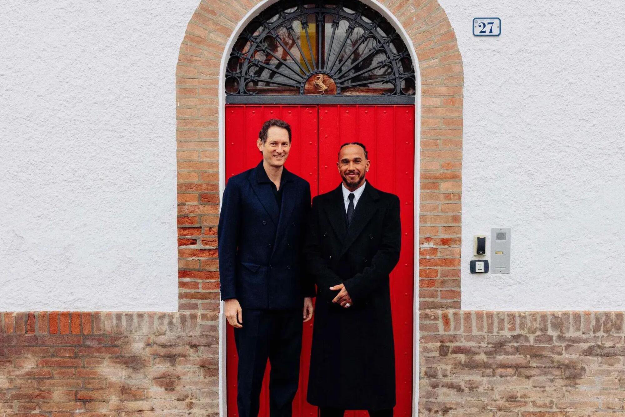 John Elkann e Lewis Hamilton