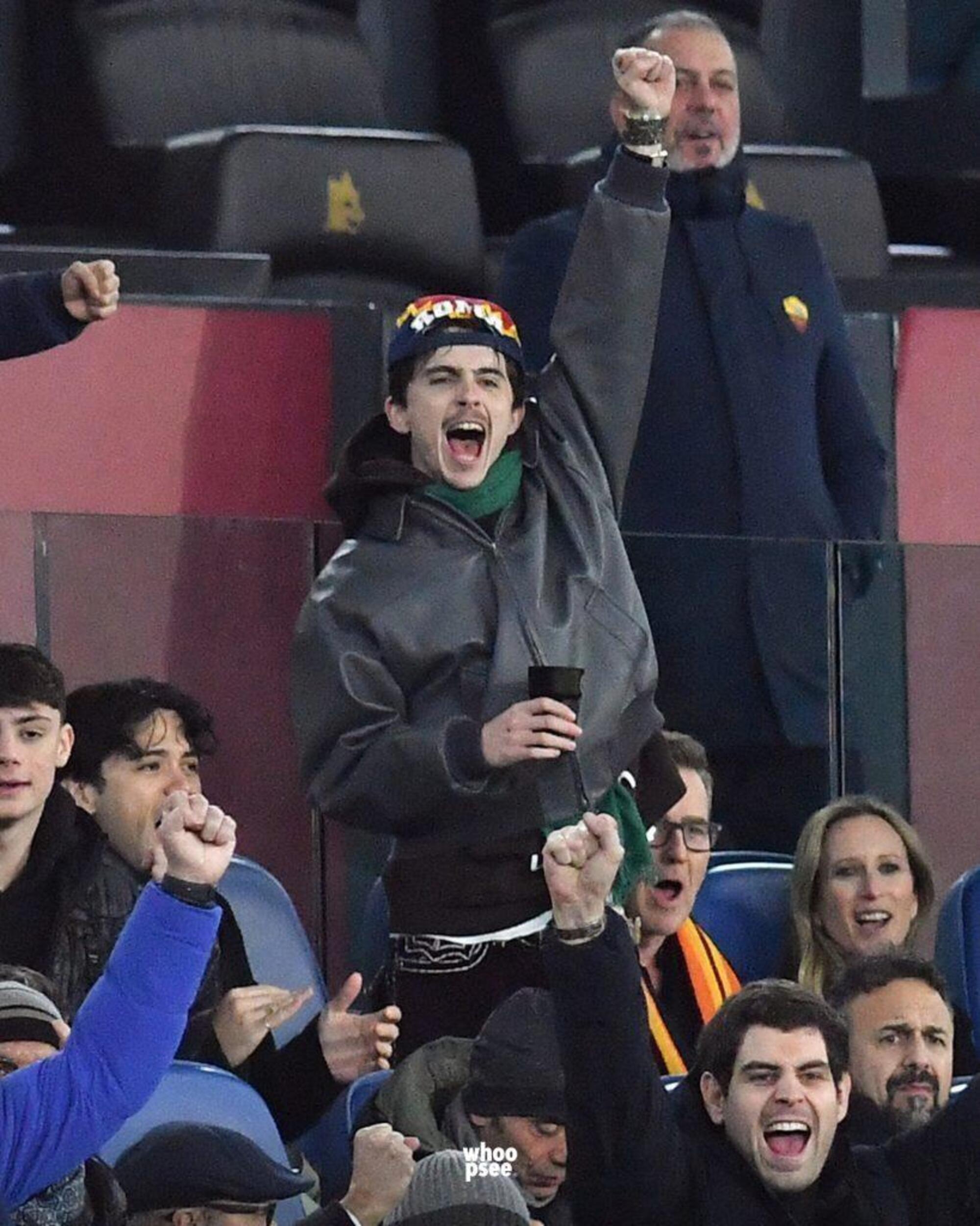 Timoth&eacute;e Chalamet allo stadio per la partita della Roma