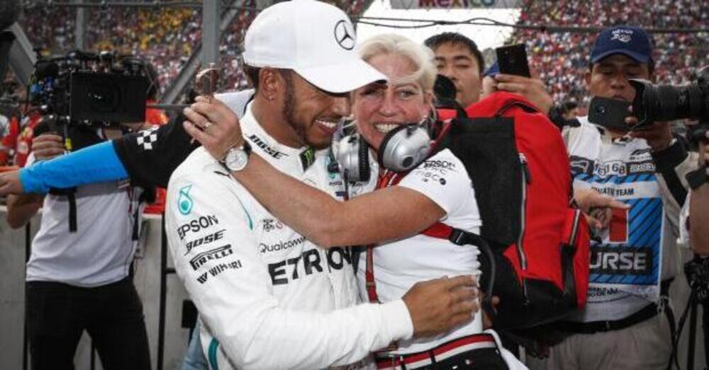 Lewis Hamilton in Ferrari? Gi&agrave; si gioca pesante: ecco chi &egrave; la donna che ha voluto accanto a s&eacute; per la sfida pi&ugrave; importante della sua carriera