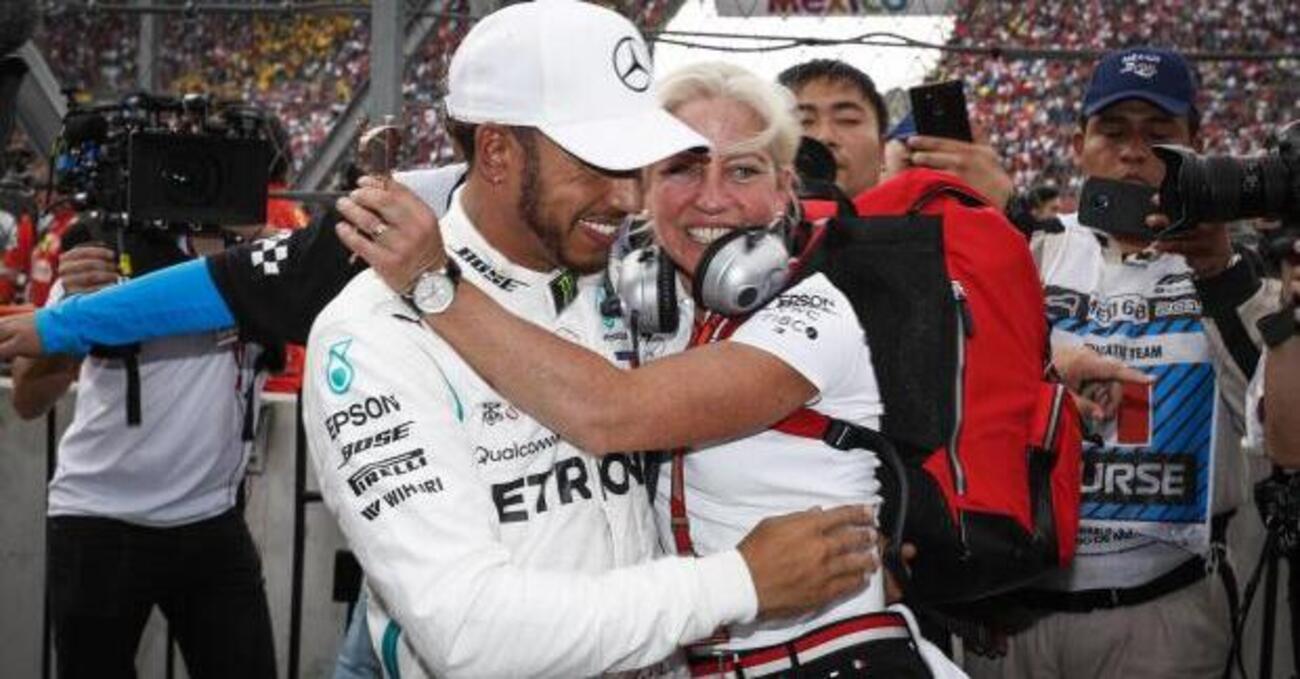 Lewis Hamilton in Ferrari? Gi&agrave; si gioca pesante: ecco chi &egrave; la donna che ha voluto accanto a s&eacute; per la sfida pi&ugrave; importante della sua carriera