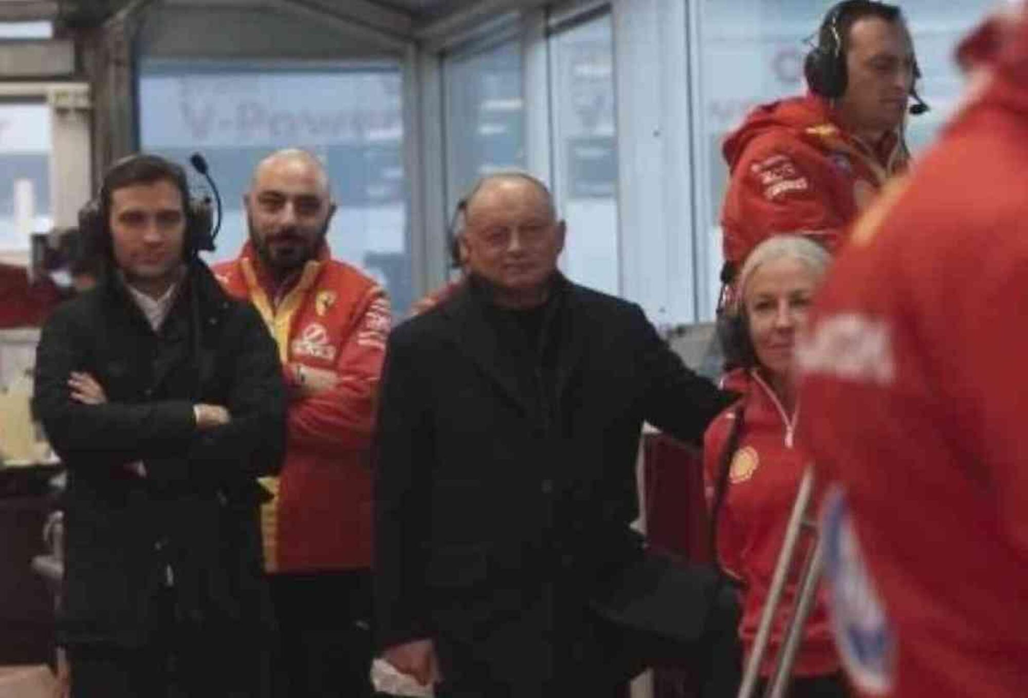 Angela Cullen di fianco a Fred Vasseur nel nuovo video della Ferrari