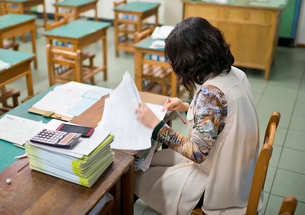 &ldquo;La cattiva scuola&rdquo; (Backstair Fanpage e Piazzapulita) e le bombe sul sistema: &ldquo;Non serve studiare, i titoli si comprano&rdquo;. E il mercato nero delle graduatorie degli insegnanti&hellip;