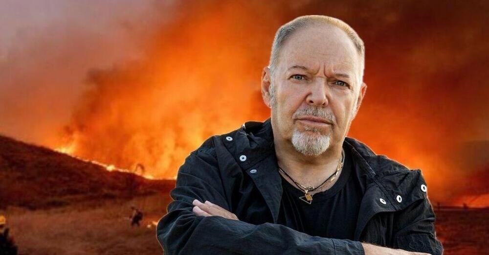 Vasco Rossi inviato tra gli incendi di Los Angeles: &ldquo;Mi hanno detto di non venire, ma... La paura &egrave; alta e la paranoia&hellip;&rdquo; [VIDEO]