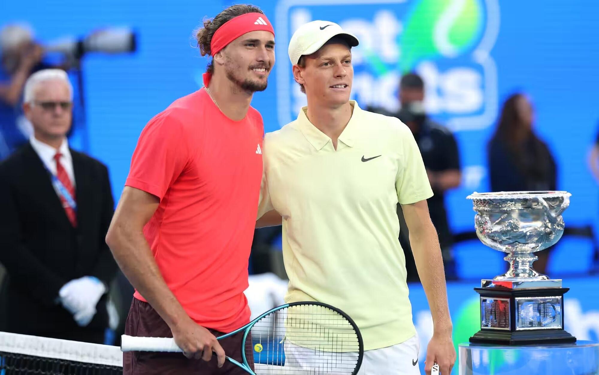 Zverev e Sinner durante la finale degli Australian Open 2025