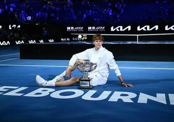 Australian Open, le bombe di Scanzi: &ldquo;Sinner &egrave; un cyborg, solo una cosa pu&ograve; farlo pu&ograve; perdere. Il caso doping? La Wada&hellip;&rdquo;. E su Zverev, Alcaraz e Djokovic sul Fatto Quotidiano...