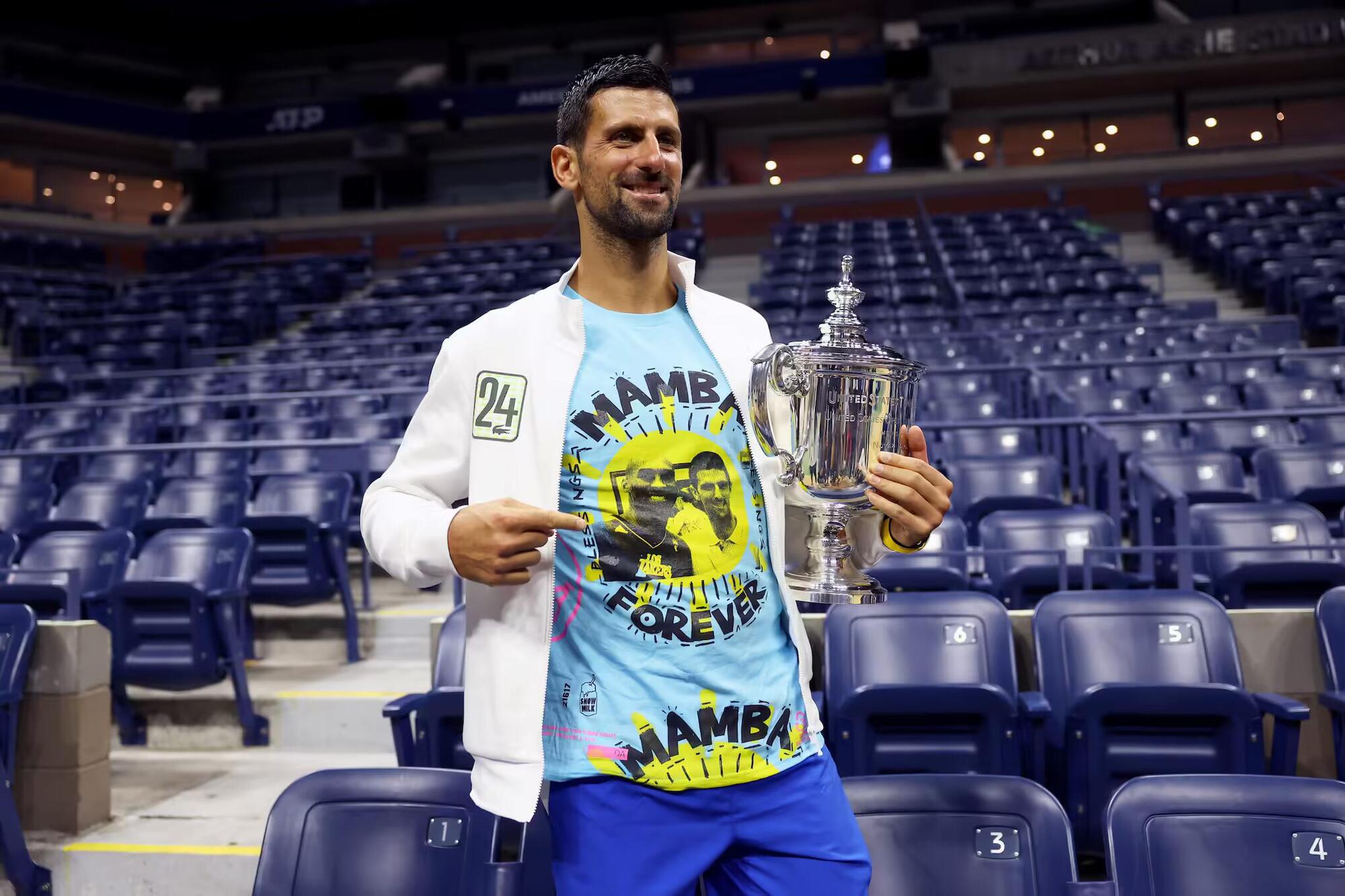 Nole con la maglia del Mamba