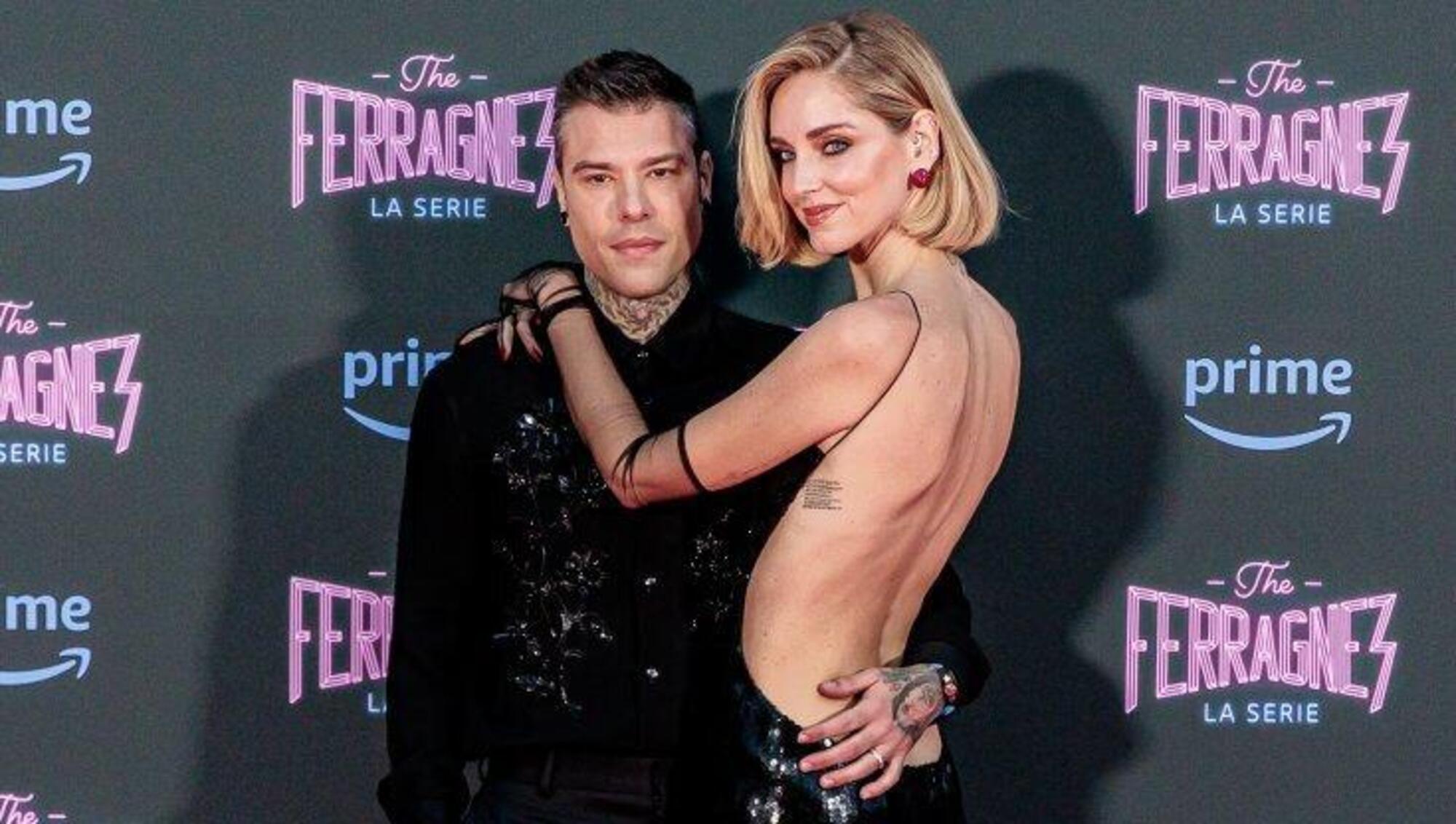 Chiara Ferragni e Fedez durante la premiere della loro serie Ferragnez