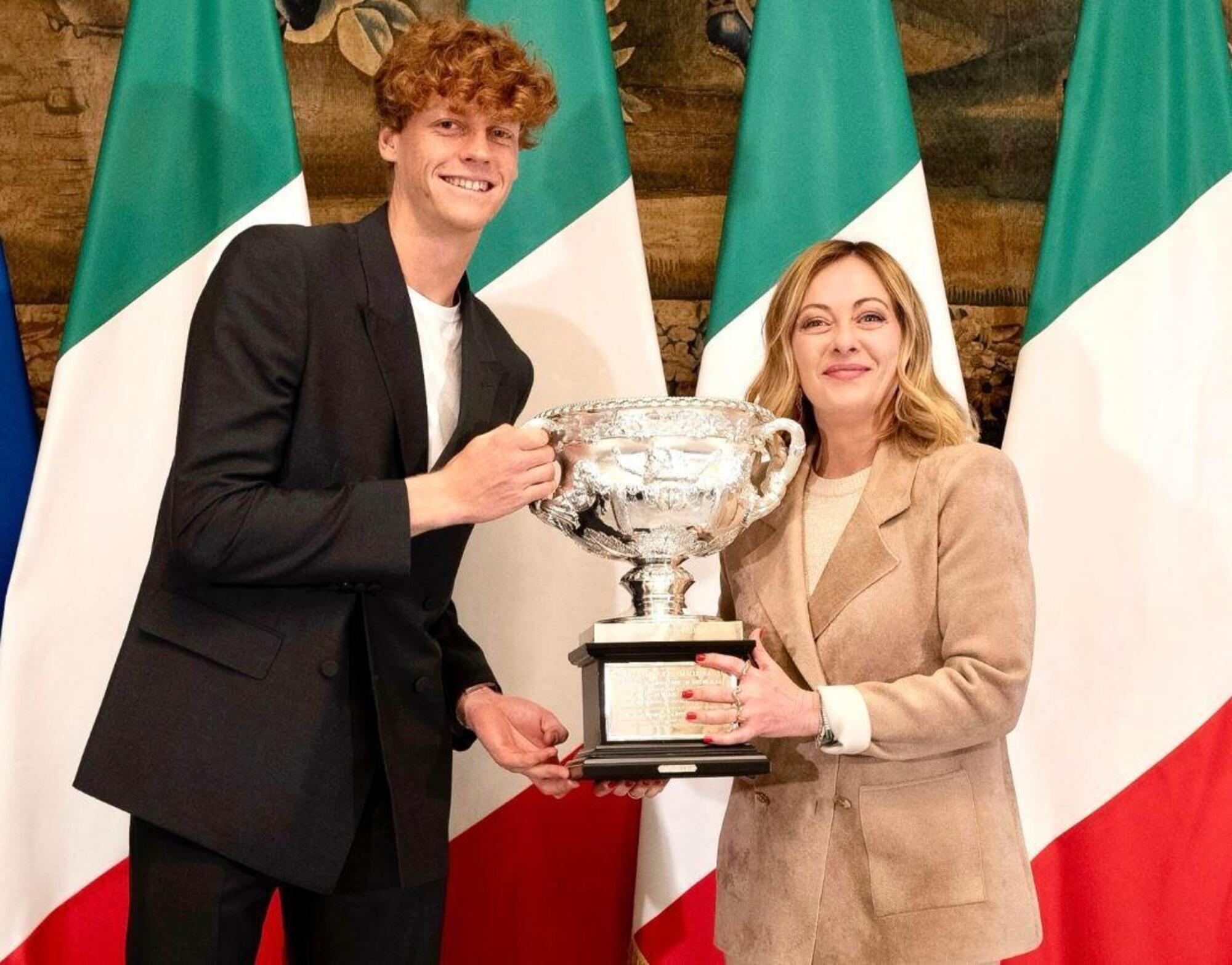 Jannik Sinner con Giorgia Meloni nel 2024