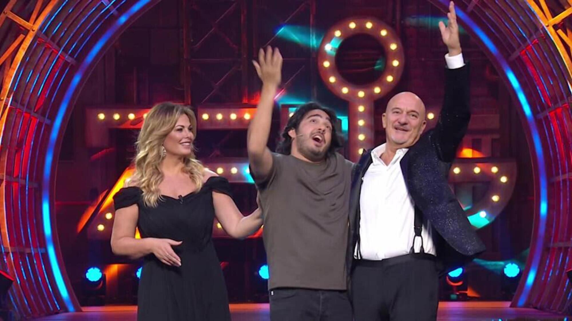 Claudio Bisio, Vanessa Incontrada e Max Angioni