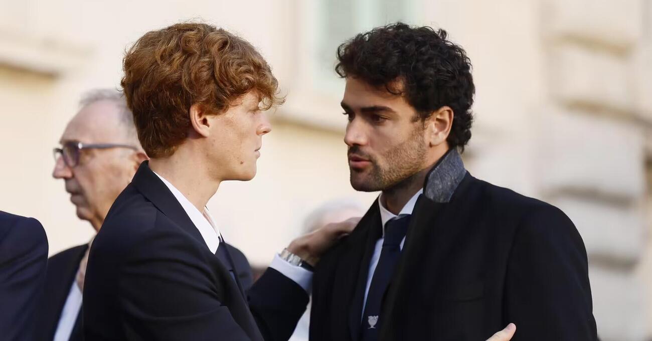 Le bombe di Cahill sulla salute di Sinner: ok il no al Quirinale, ma cosa ha avuto davvero agli Australian Open che gli ha fatto rischiare il ritiro? E c&#039;entra con l&#039;affaticamento? Intanto Berrettini, la Paolini, Bolelli e Vavassori da Mattarella...