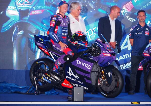 Le battute di Campinoti e Jack Miller, gli occhi di falco di Miguel Oliveira, il viola prepotente: la nuova Yamaha Pramac e ci&ograve; di cui avevamo bisogno