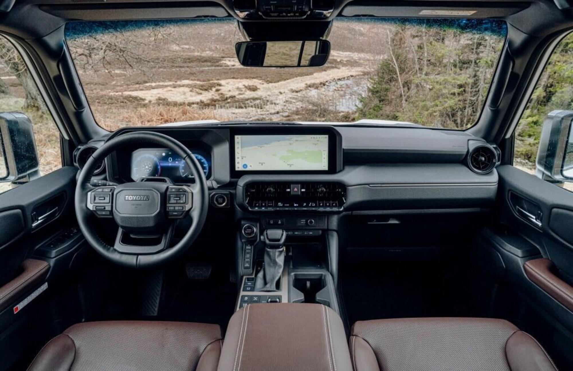 L&#039;interno del Toyota Land Cruiser