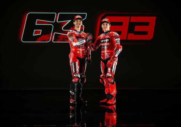 &ldquo;Non vediamo l&rsquo;ora di salire sulla Desmosedici GP25&rdquo;: la verit&agrave; &egrave; che Pecco Bagnaia e Marc Marquez sono a corto di fantasia