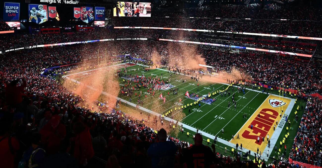 Ok, Trump sar&agrave; il primo presidente Usa (in carica) ad assistere al Super Bowl. Ma che significa il fatto che il Tycoon vada al match? Ce lo spiegano Dario Ricci (Radio24) e Valentina Clemente (SkyTg24)