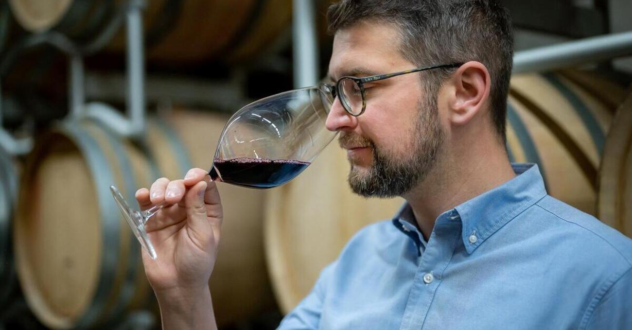 Ma com&rsquo;&egrave; davvero la linea Quintessenz di Cantina Kaltern? Ce lo racconta l&rsquo;enologo Thomas Scarizuola: &ldquo;Il nostro obbiettivo? Quello di portare in bottiglia l&rsquo;uva pi&ugrave; bella che abbiamo&rdquo;