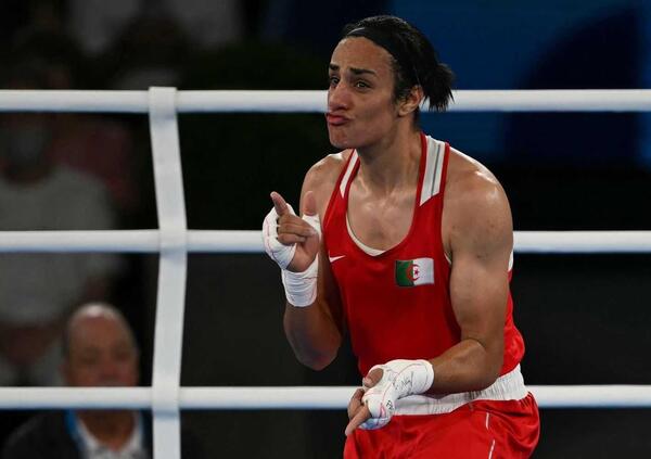 Imane Khelif oro alle Olimpiadi di boxe? Iba rilancia: &ldquo;Fuori dai mondiali di pugilato&rdquo;. E Trump spara il decreto per &ldquo;tenere gli uomini fuori dagli sport femminili&rdquo;