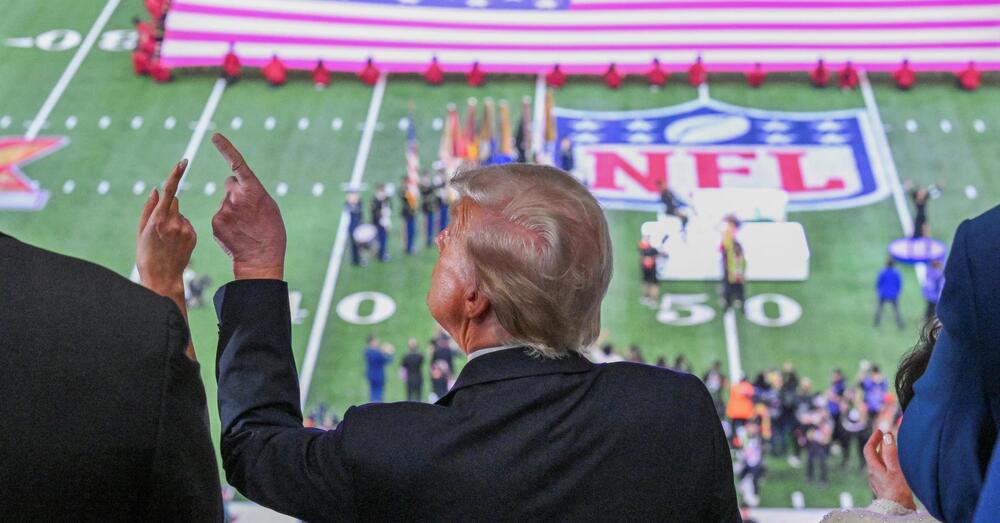 Il Super Bowl Nfl, la storia dei fischi a Taylor Swift e il problema di Trump: eterna star di The Apprentice