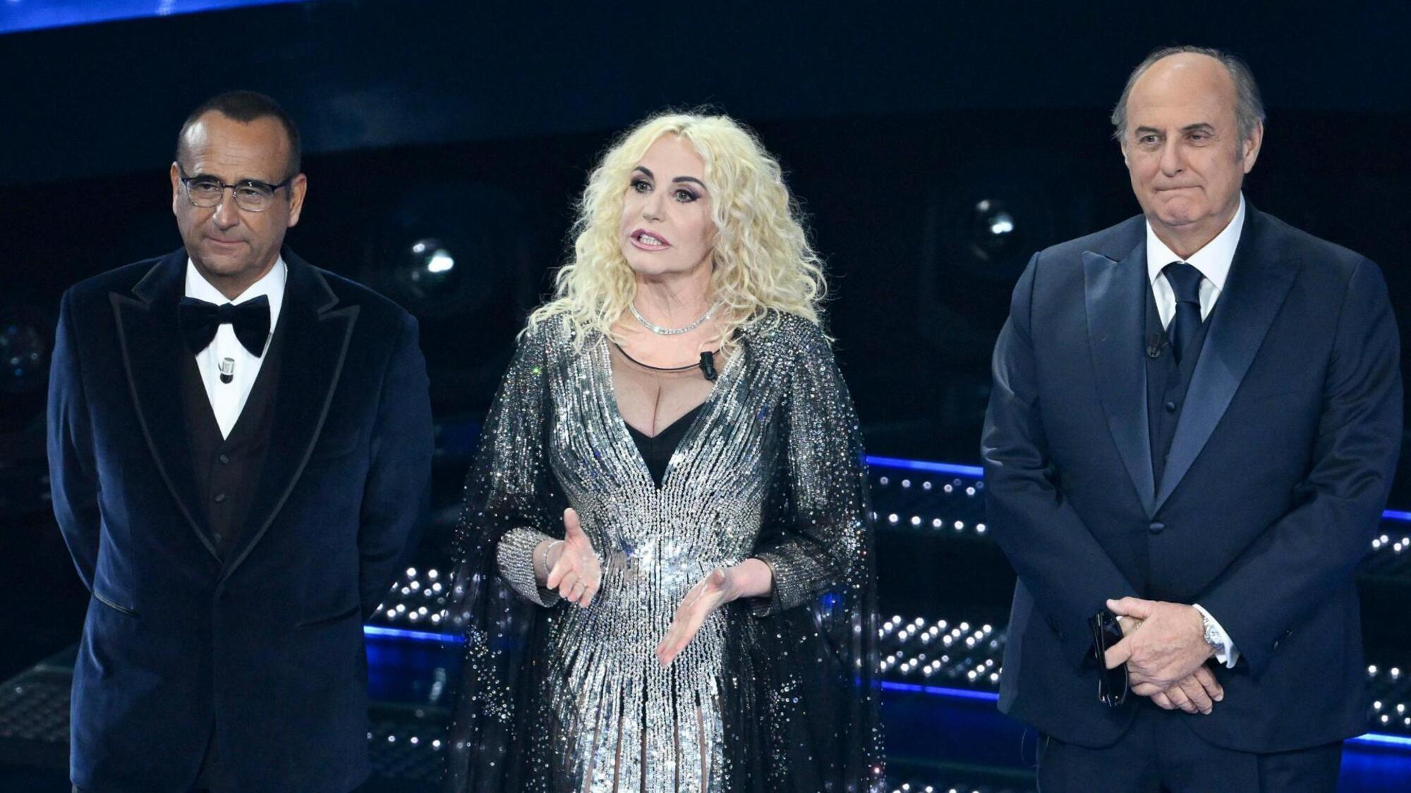 Carlo Conti, Antonella Clerici e Gerry Scotti a Sanremo 2025