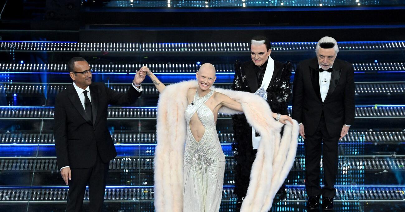 Sanremo 2025, Bianca Balti scaricata dalla moda perch&eacute; malata? &ldquo;Il vero cancro sono i brand. Ecco come ragionano e perch&eacute; non &egrave; un caso isolato&rdquo;: parla Santini (Vero), che su Gucci, Sabato De Sarno e il Festival&hellip;