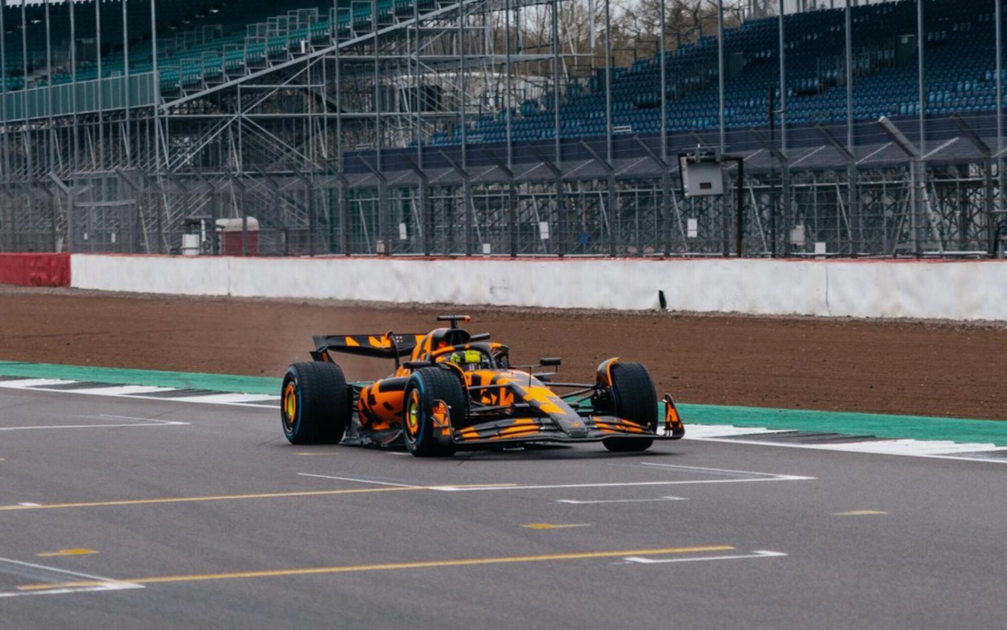 Mclaren mcl39 silverstone