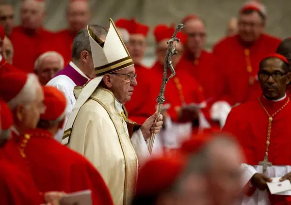 Papa Francesco &egrave; morto e ora chi sar&agrave; il prossimo papa? Da Parolin a Zuppi (progressista) fino a Sarah (ultraconservatore). E come funzioner&agrave; il Conclave? Ecco chi sono i cardinali elettori, i papabili e cosa accadr&agrave; ora