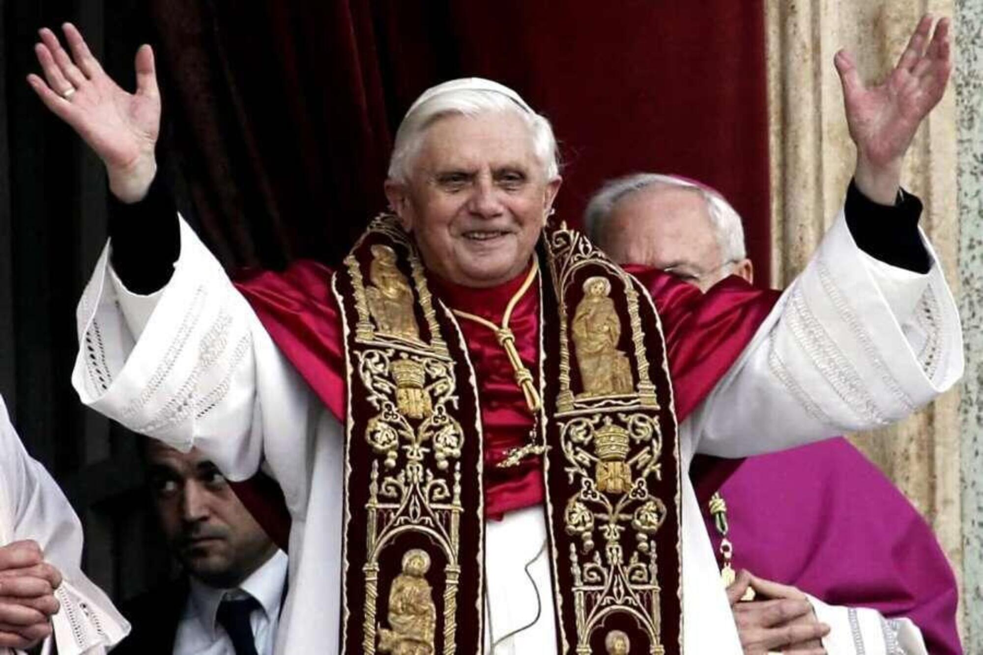 Le ultime indicazioni sulle modalit&agrave; dell&#039;elezione del papa sono state definite nel 2013 da Benedetto XVI nel motu propriu &quot;Normas Nonnullas&quot;