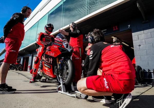 Ok, ma il venerd&igrave; della SBK a Phillip Island? Bulega come Lorenzo, poi Iannone (come Marquez) e Toprak a &ldquo;spaccare&rdquo; le Ducati