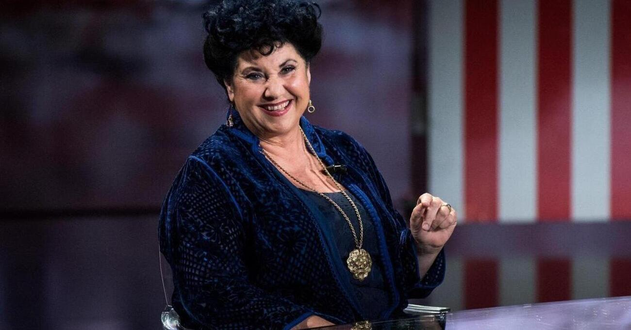Marisa Laurito: &ldquo;Mia Martini simbolo del femminismo, altro che Meloni e Schlein&hellip;&rdquo;. Teatri pieni? &ldquo;Ma poco spazio ai giovani&rdquo;. Mina Settembre? &ldquo;Un miracolo, perch&eacute;&hellip;&rdquo;. E sulla gavetta, Arbore e De Filippo&hellip;