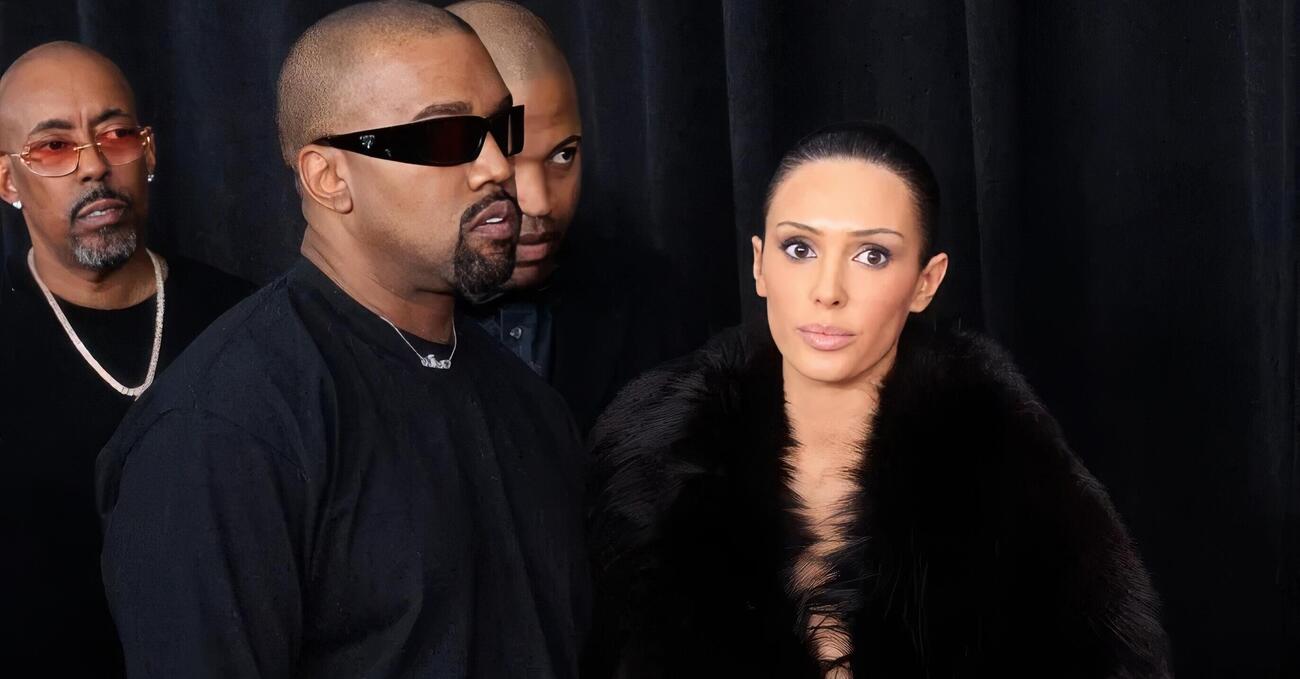 Bianca Censori di nuovo nuda dopo i Grammy con Kanye West. Per promuovere il film o salvare il matrimonio con Ye? Intanto alla proiezione dell&#039;opera con regia di Vanessa Beecroft...