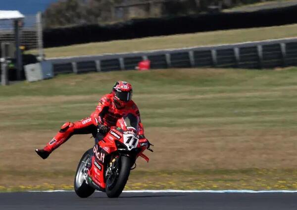 Cinque secondi per farvi innamorare: il &ldquo;buongiorno SBK&rdquo; di Bulega a Phillip Island davanti a Toprak e Bautista. Quarto Petrucci&hellip;