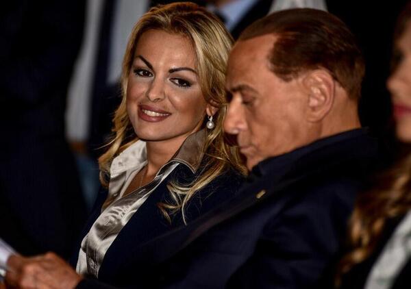 Le bombe di Francesca Pascale: &ldquo;Silvio mi disse che le Hermes della Santanch&egrave; potevano essere false&rdquo;. Continua la saga delle borse fake, e intanto la ex di Berlusconi&hellip;