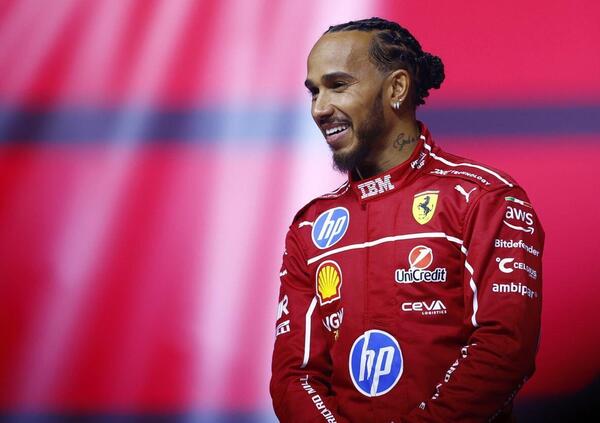 Amici, ripigliatevi: Lewis Hamilton non si &egrave; presentato in Bahrain come un turista di Roccaraso, Ferrari lo licenzierebbe seduta stante