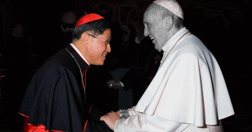 Ok, ma chi &egrave; Luis Antonio Gokim Tagle, il &ldquo;Francesco asiatico&rdquo; che potrebbe diventare papa dopo Bergoglio (ancora al Gemelli con insufficienza renale e quadro clinico &ldquo;riservato&rdquo;)? 