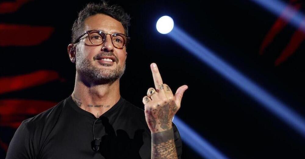 Fabrizio Corona, in arrivo Falsissimo contro Mario Giordano, Mediaset e Del Debbio? &ldquo;Hanno paura di me, non me ne frega niente delle scuse&rdquo;, &ldquo;sono cani al guinzaglio ridotti a bullizzare i ragazzini pagati&rdquo;, ci saranno prove?