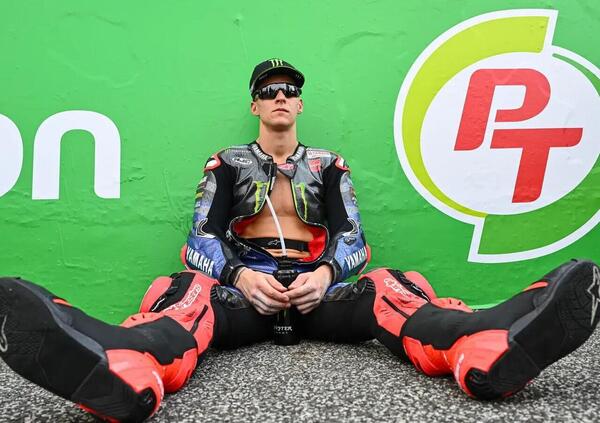 Ma Fabio Quartararo che si schiera con Pecco Bagnaia dopo un 15&deg; posto in Thailandia? Ecco cosa &egrave; successo a Yamaha a Buriram (e perch&eacute; ora sar&agrave; durissima)