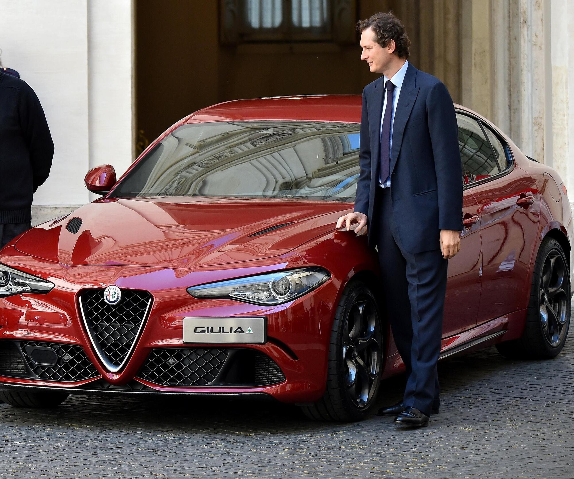 elkann giulia alfa romeo