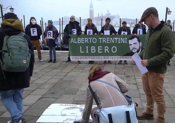 Alberto Trentini e il paradosso della visibilit&agrave;: perch&eacute; la sua &quot;scomparsa&quot;, come Cecilia Sala, non fa notizia? Ecco come stabiliamo chi merita attenzione e chi no, altroch&eacute; l&#039;arresto in Venezuela...