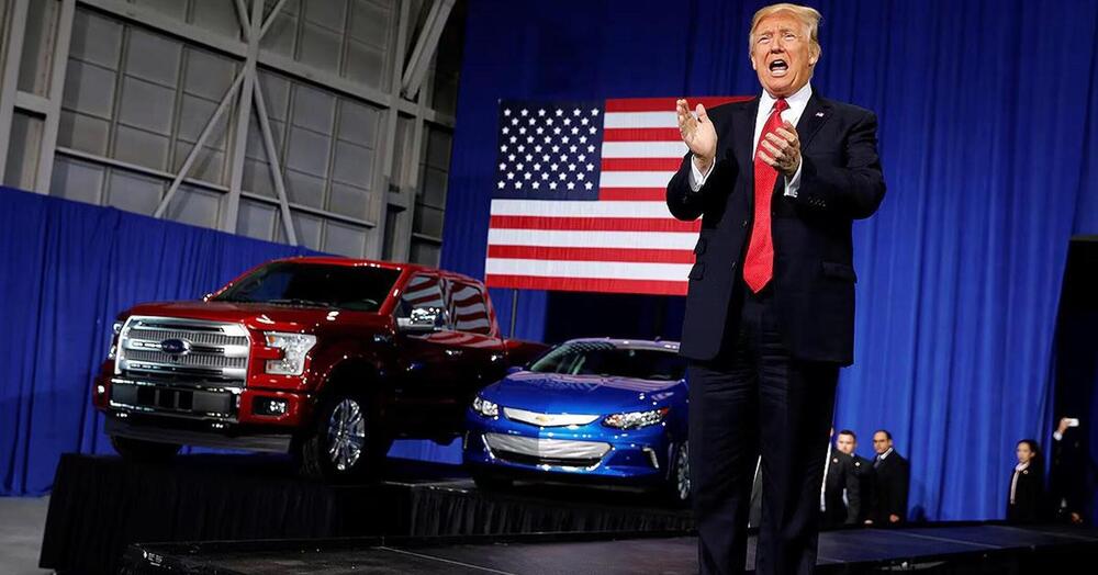 I dazi di Donald Trump sono &quot;stupidi&quot;? Basta guardare il mercato dell&#039;auto: con il 25% i Suv salgono di 9mila dollari e i pick-up di 8mila. Perch&eacute; Wall Street Journal e New York Times gli dicono che sbaglia...