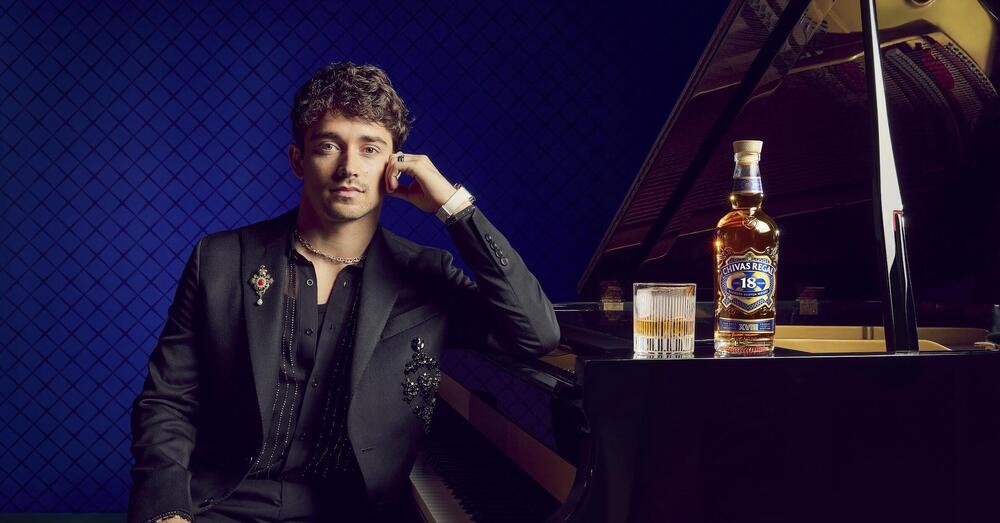 La Formula 1 sta tornando: Charles Leclerc e Chivas Regal hanno preparato un cocktail letale per suonare la sveglia a tutti