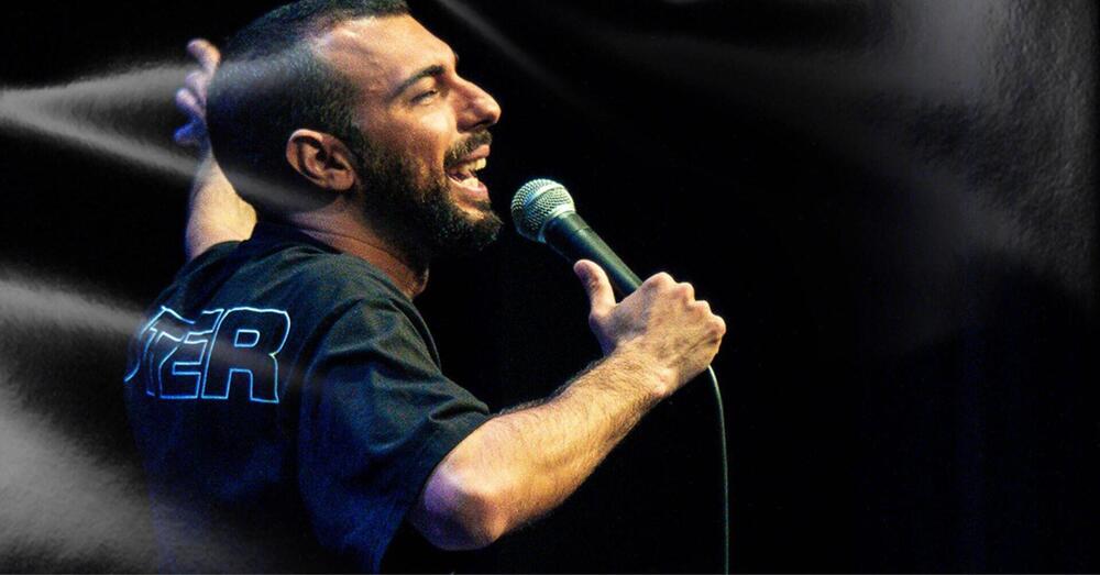 &ldquo;Chi si arrabbia di pi&ugrave;? Sempre gli stessi: fascisti, maschilisti e conservatori&rdquo;, parla lo stand-up comedian Sandro Cappai. &ldquo;Nel mio spettacolo? Si parla anche di Kanye West&rdquo;. E sul tour &ldquo;C&rsquo;&egrave; un po&rsquo; di tensione&rdquo;&hellip;