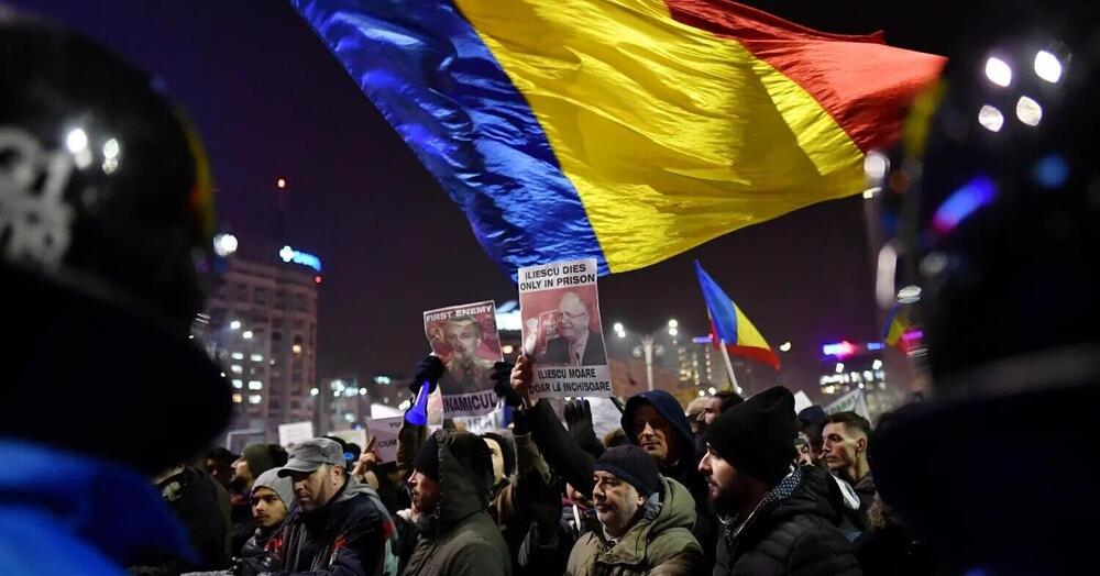 Ma che caz*o succede in Romania col filorusso Georgescu escluso dalle elezioni? C&rsquo;entrano TikTok, Putin e il doppio standard dell&rsquo;Unione europea, sempre pi&ugrave; in crisi quando deve difendere s&eacute; stessa