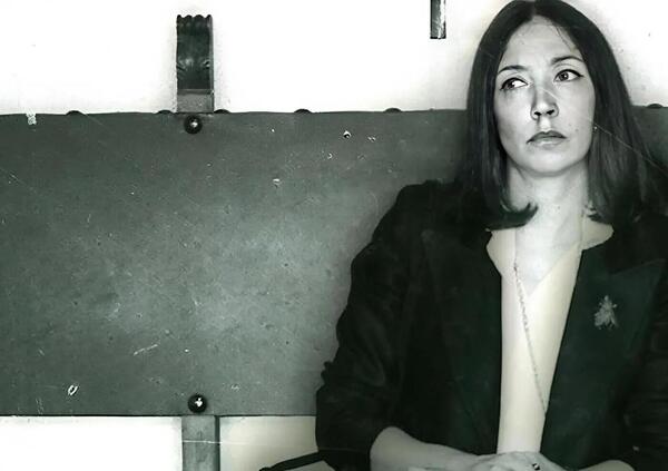 Oriana Fallaci (IA) stronca la serie di Rai 1 Miss Fallaci: &ldquo;Una giornalista senza rabbia non &egrave; una giornalista&rdquo;. Ecco come, probabilmente, avrebbe commentato l&rsquo;Oriana di Miriam Leone