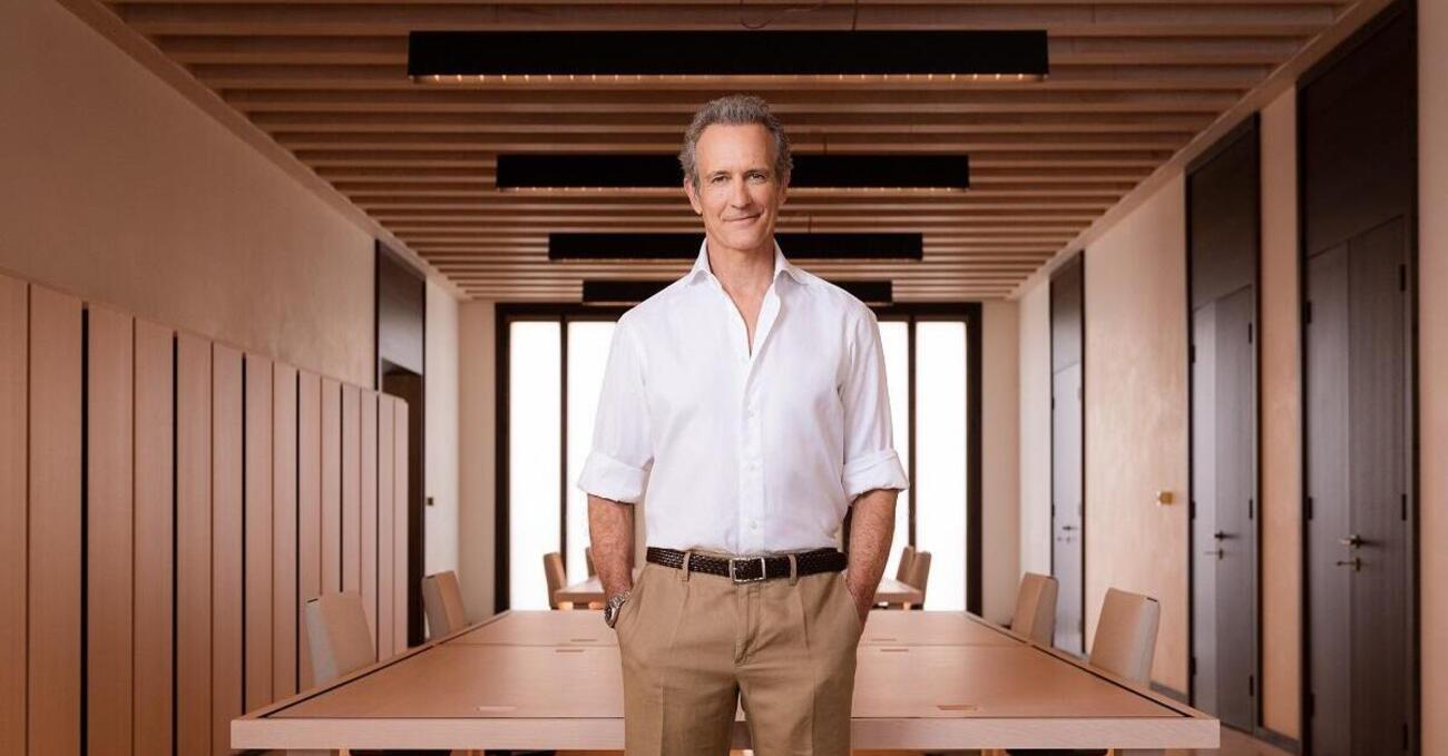 Non solo Agnelli ed Elkann, Mario Giordano affonda i Benetton nel libro Dinasty: &ldquo;Feste e grigliate dopo il crollo del Morandi&rdquo; e &ldquo;manager in rivolta contro Alessandro&rdquo;, &ldquo;&Egrave; un paraculo&rdquo;, &ldquo;Va in giro a sfigheggiare&rdquo;, e su Gilberto e Luciano Benetton...