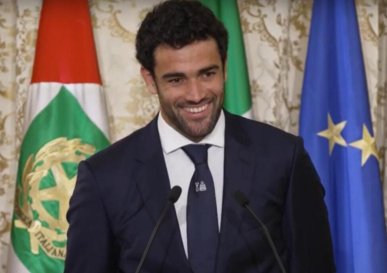 Lo show di Matteo Berrettini a Tintoria: dal discorso cambiato al Quirinale, passando per il test antidoping, il ripudio del padel fino alle canne