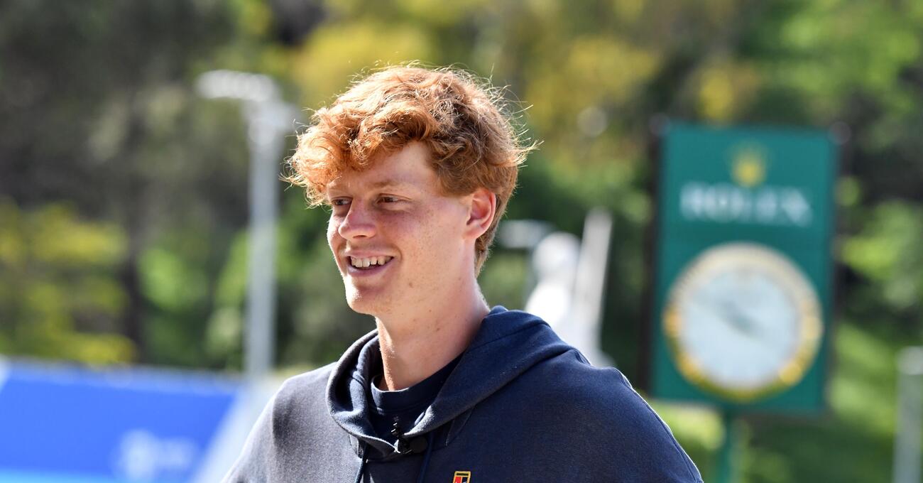 Attenzione, Jannik Sinner &egrave; pronto a diventare l&rsquo;ottavo re di Roma tra stanze imperiali e le agenzie antidoping dalla sua parte (anche se tardi).
