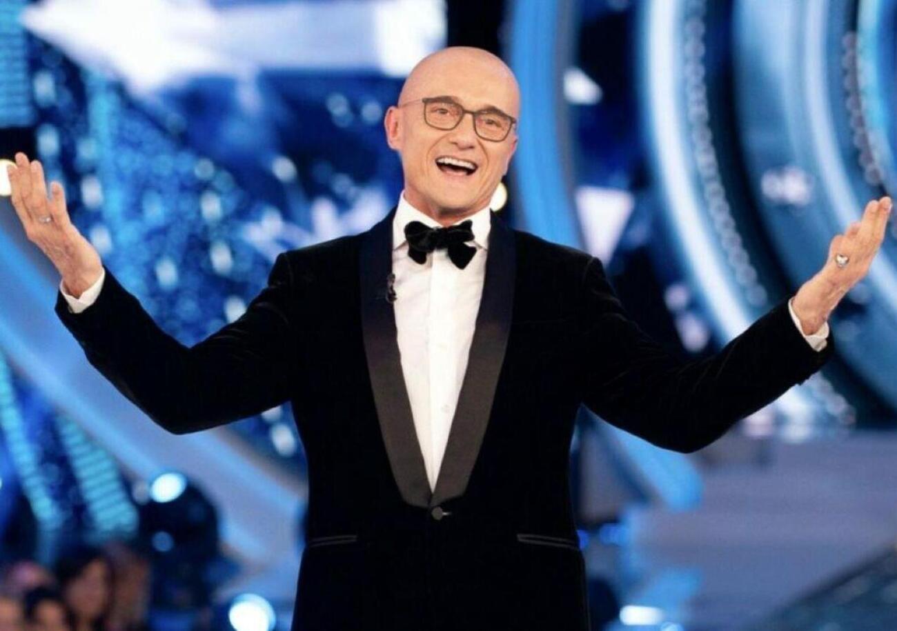 Grande Fratello, a che gioco sta giocando Alfonso Signorini, che per salvarsi da Pier Silvio Berlusconi critica gli autori? &ldquo;Io conduco il Gf, ci metto la faccia, ma&hellip;&rdquo;. E sulla non squalifica a Lorenzo Spolverato&hellip;