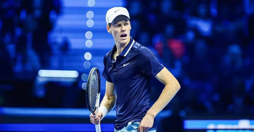 Jannik Sinner batte i record del grande tennis anche da casa sua e, nel frattempo, cambia management: nuova strategia e svolta d&rsquo;immagine?